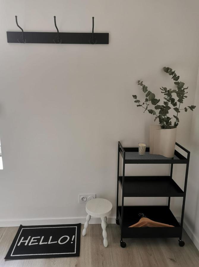 Studio Cosy Et Renove A 2 Pas Gare Reims Centre - Rue Apartment ภายนอก รูปภาพ